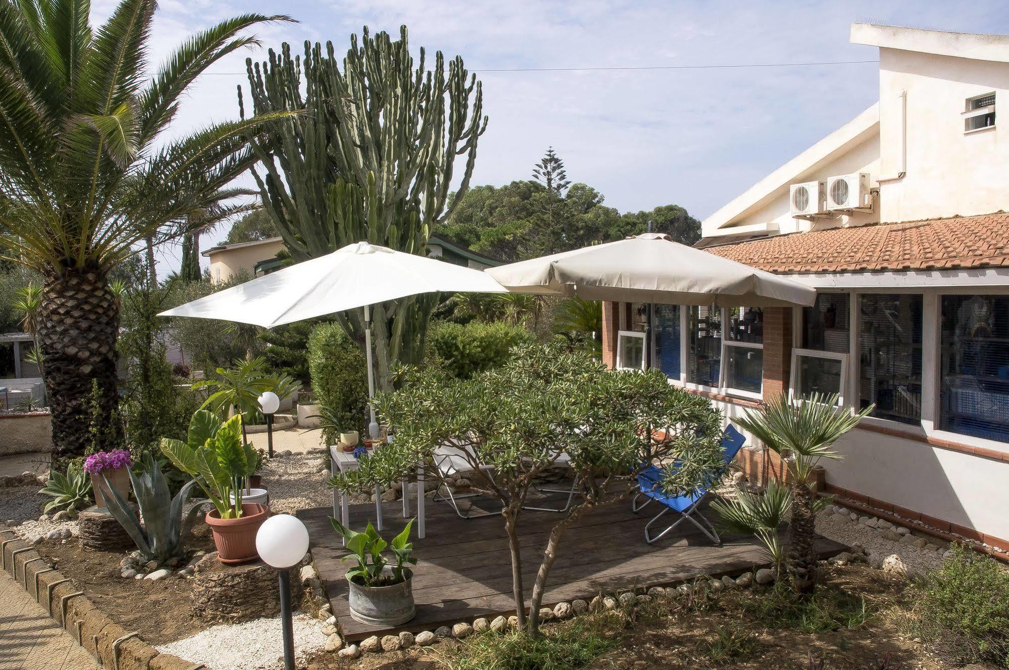 Villa Cetta B&B サン・レオーネ エクステリア 写真